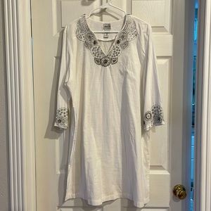 Chico’s Size 3 white tunic 100% cotton with beading